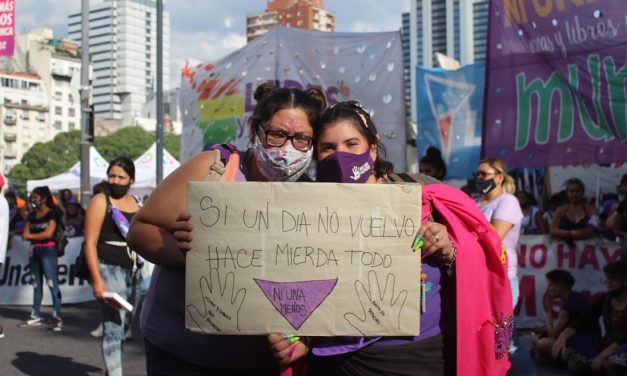Marcha por una “Emergencia Nacional por violencia de género”