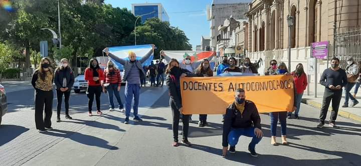 1ParoDocenteLaRioja FuentfacebokSiempre Informados belen mogno