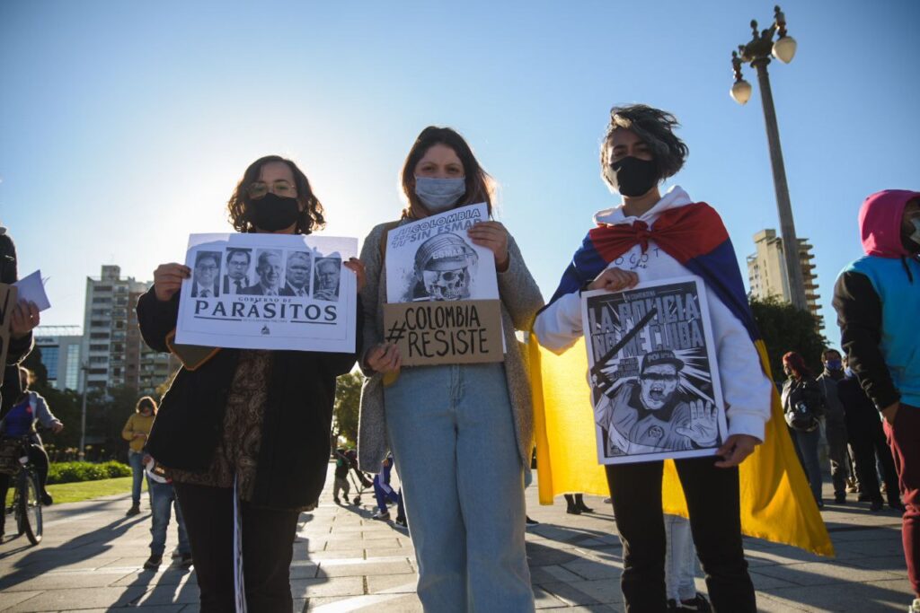La comunidad colombiana se manifestó contra el gobierno de Duque 1 Colombianes en La Plata.