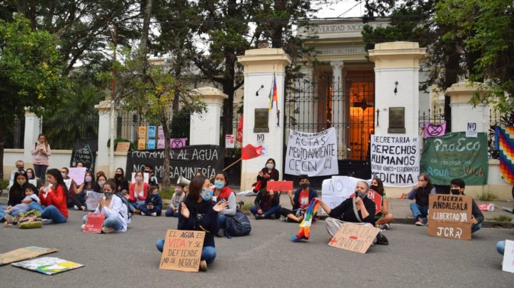 Rectorado UNT Foto La Izquierda Diario Maria Josefina Severino Maria Josefina Severino