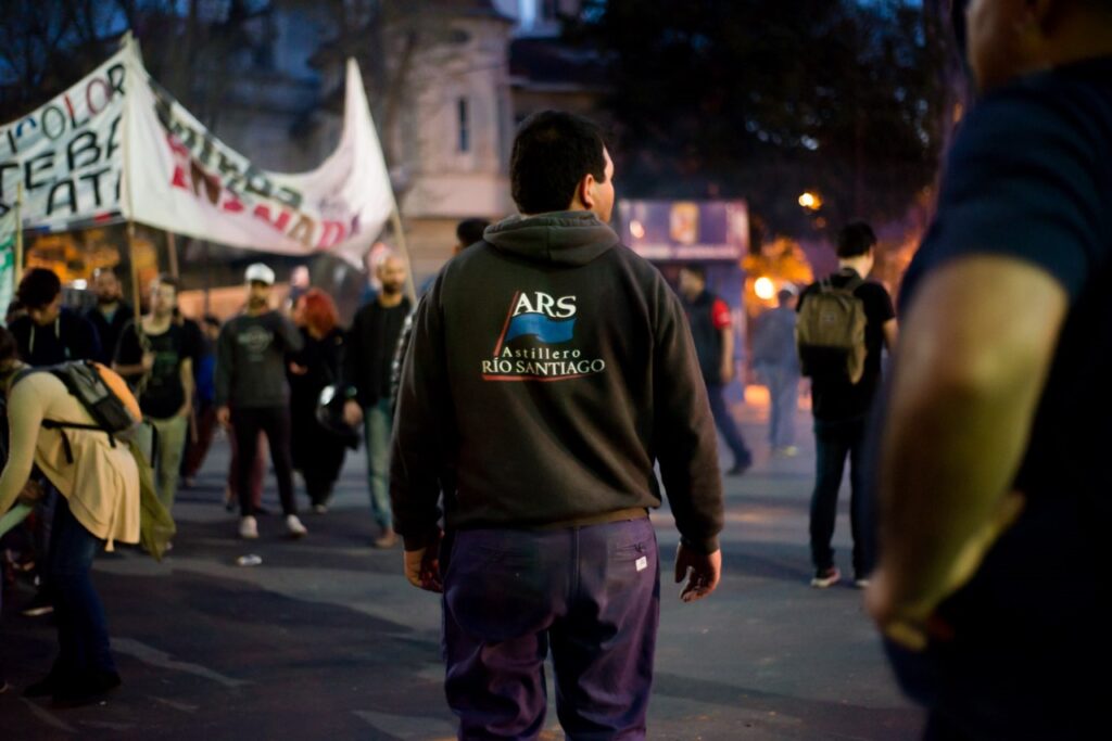 Denuncian intenciones de privatizar el Astillero Río Santiago 1 reclamo trabajadores