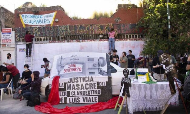 Masacre de obreros textiles en el taller Luis viale