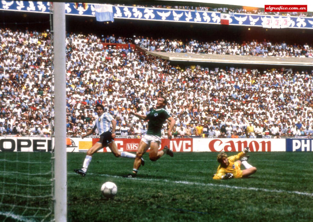 Burruchaga tercer gol final alemania Mexico 86 ELGRAFICO.COM .AR lucas carballo lucas carballo