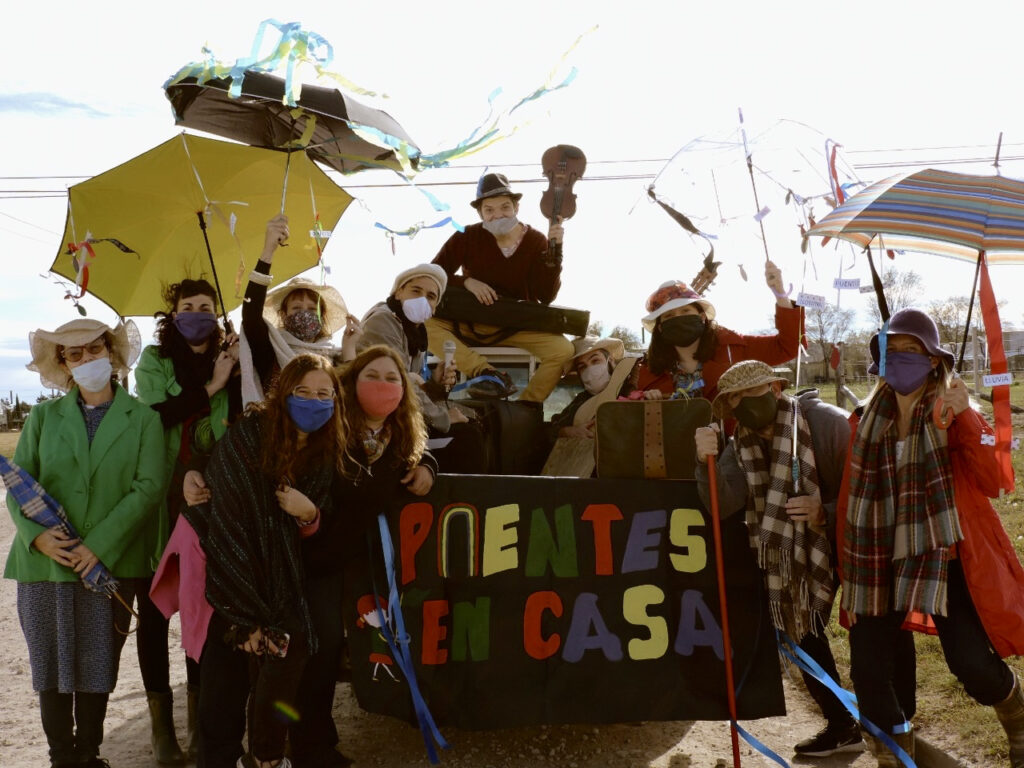 Foto 1 Les pibes alla en los barrios desparramando juegos en libertad Credito Agustina Casal Paula Daguerre