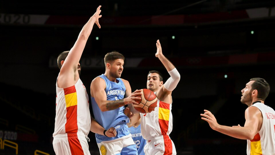 Juegos Olimpicos la Seleccion Argentina de basquet va contra Espana Diariotiempo.com Lucas CARBALLO 1