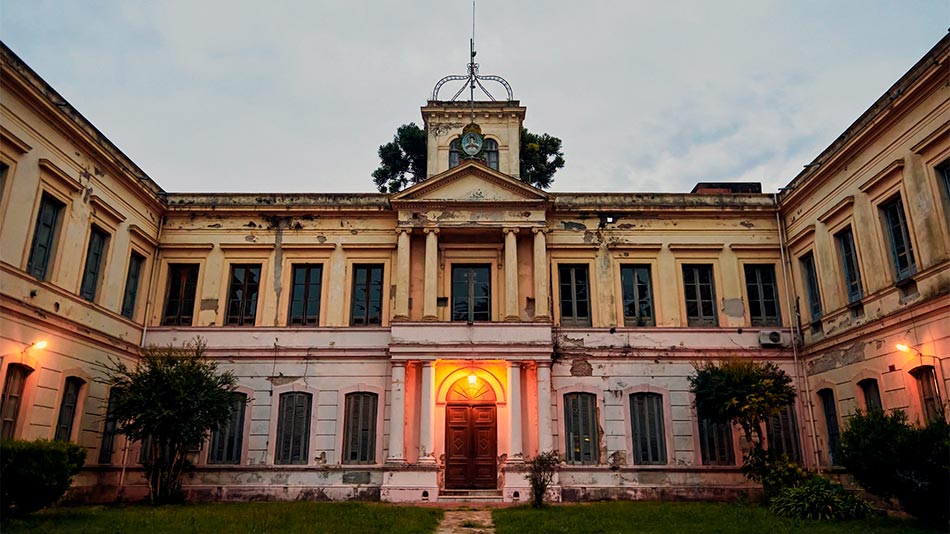 1. El Instituto Fitotecnico de Santa Catalina es considerado un edificio de Patrimonio Arquitectonico. – credito @KSFilms1 Cristian Dominguez 1