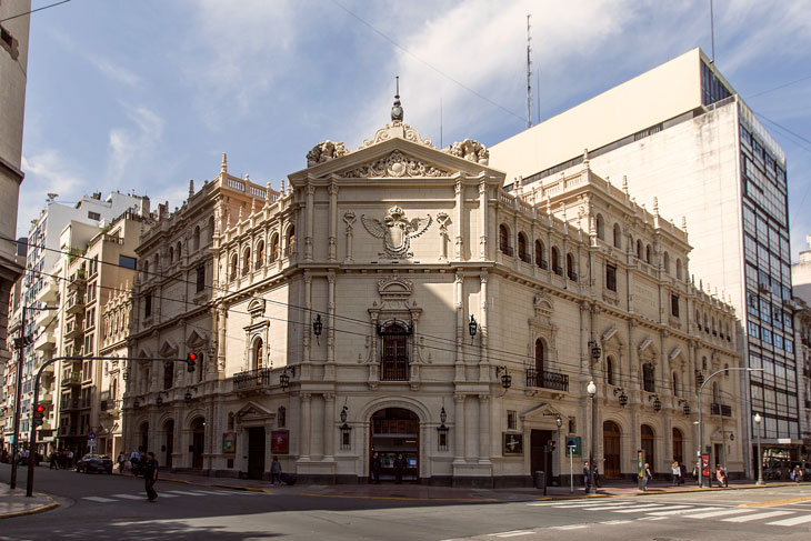 CUERPO Critica de la comedia es peligrosa Cristian Dominguez Fuente Ministerio de Cultura de la Nacion