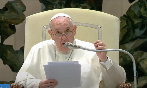 El Papa Francisco pidió la reducción de la jornada laboral y un salario básico universal
