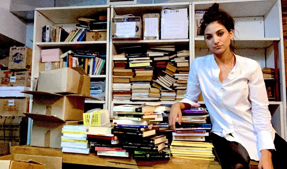 Foto 3 Libros en los Pabellones Credito Twitter @AnitaSicilia Maria Josefina Severino