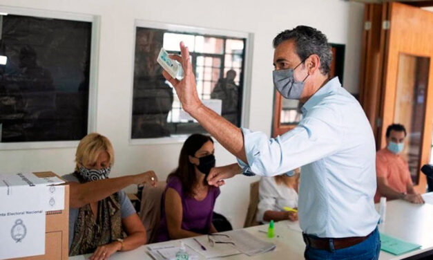 Florencio Randazzo prende una vela para obtener su banca en el Congreso