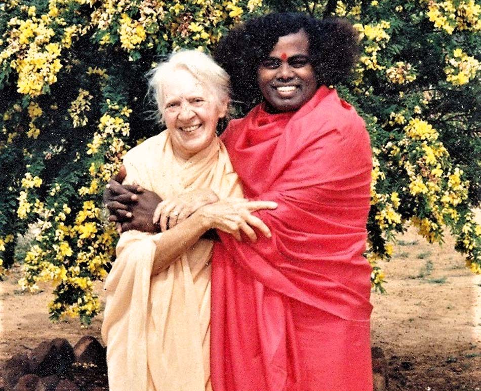 CUERPO 2 aniversario del nacimiento del maestro espiritual Swami Premananda Segunda Parte Franco Montesino