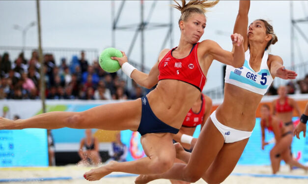 El beach handball femenino rompe redes y logra una victoria frente al sexismo