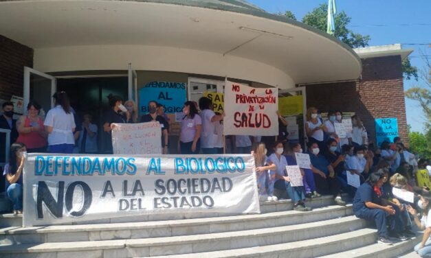 Trabajadores del Instituto Biológico se manifestaron en la legislatura bonaerense