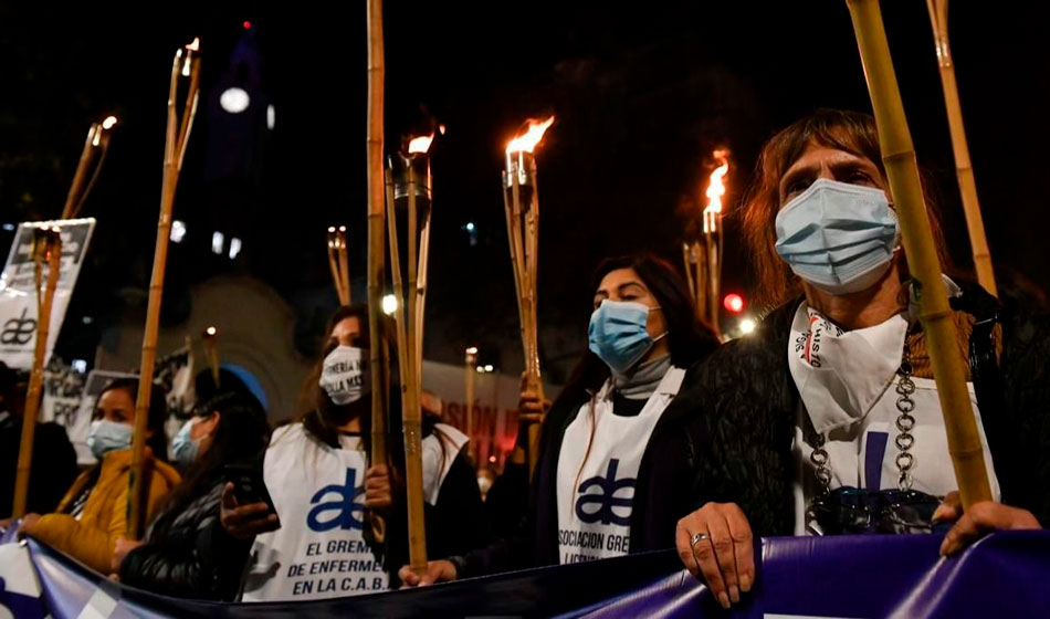 EL DESTAPE WEB Enfermeros de CABA realizaron la Marcha de Antorchas FRANCO MONTESINO