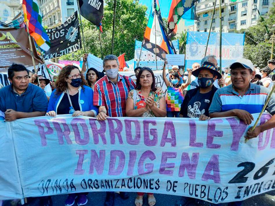 Twitter Frente de Izquierda Movilizacion masiva en defensa de los territorios indigenas AGUSTINA PEREZ