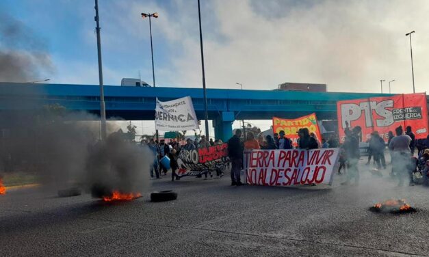 Les vecines del barrio La Nueva Unión se manifestaron en contra de la orden de desalojo
