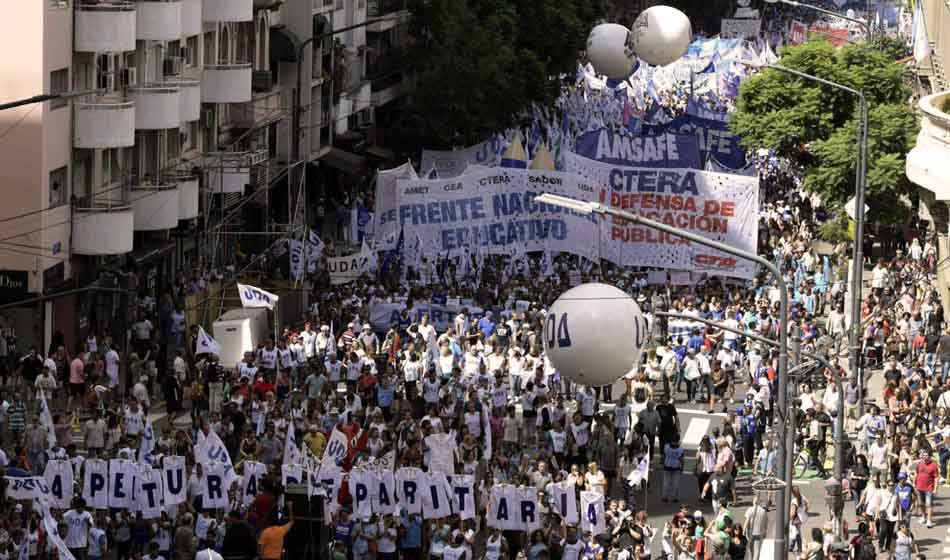 Buenos Aires: la paritaria salarial docente pasa a cuarto intermedio