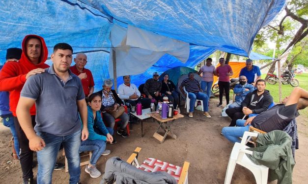 Acampe en Chaco: fuerzas de seguridad reclaman sus lugares de trabajo