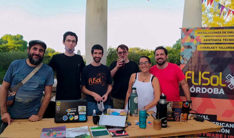 Festival Latinoamericano de Instalación de Software libre en Argentina: ¿hay algo más allá de Windows?