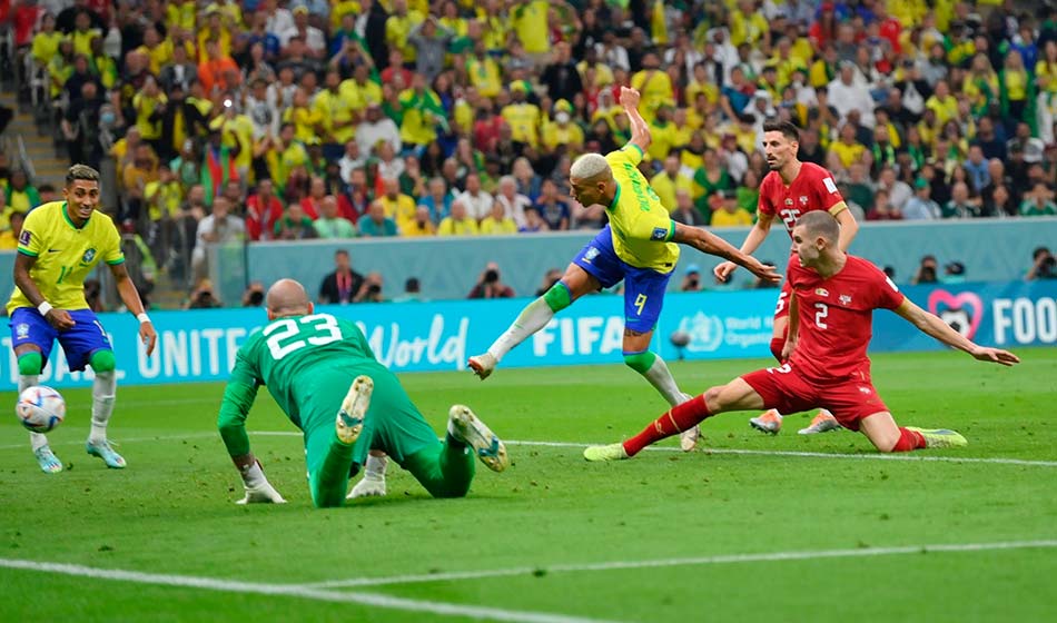 Con Richarlison como figura, Brasil ganó en su debut en Qatar 2022
