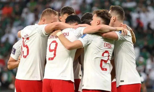 Polonia venció a Arabia Saudita y se subió a la punta