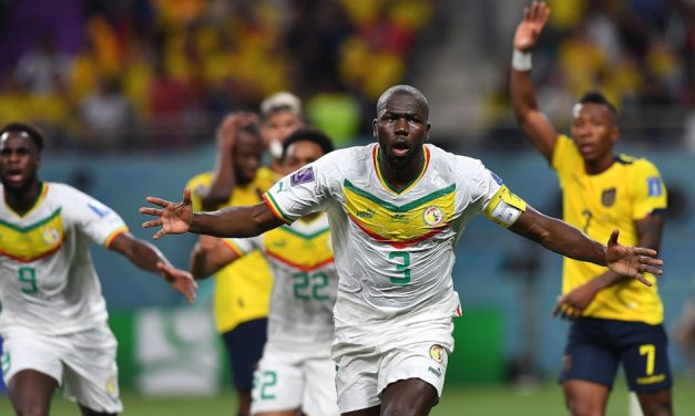Senegal venció 2-1 a Ecuador y se clasificó a octavos de final