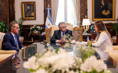 Argentina firmó un acuerdo con Brasil para intercambiar energía en monedas locales