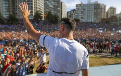 Mar del Plata recibió a su  primer campeón mundial, el Dibu Martínez