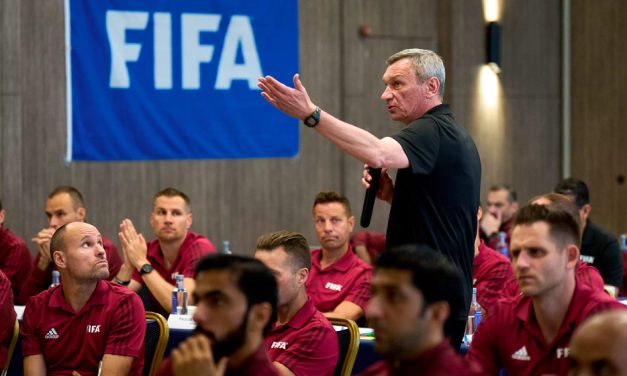 La FIFA continúa la capacitación arbitral de cara a Qatar 2022