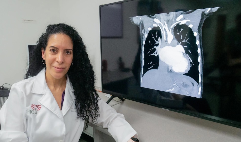 Una medica colombiana realizoi el primer transplante de corazoin artificial en America Latina1 belen mogno 1