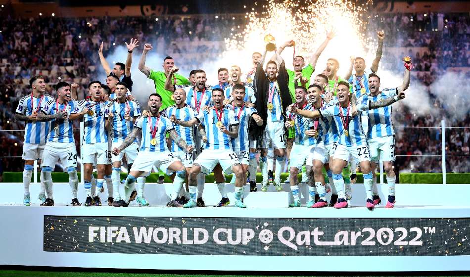 Coronados de gloria vivamos: Argentina es campeón del mundo