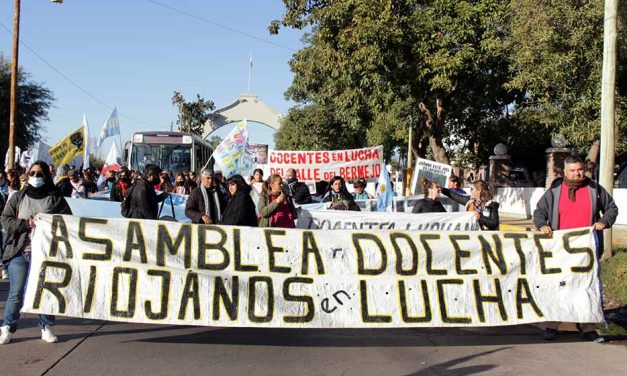 La Rioja: docentes continúan la lucha por un salario digno