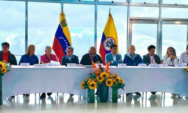 El gobierno colombiano retoma los diálogos de paz con el ELN