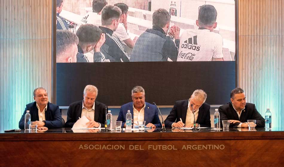 Futbol femenino, AFA, Tapia