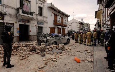 Un terremoto en Ecuador dejó 13 muertes y varies herides