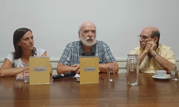 El historiador Eric Toussaint analizó la deuda con el FMI: “Las estafas no se pagan”