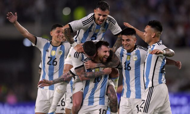 Argentina cierra la gira de ensueño ante Curazao