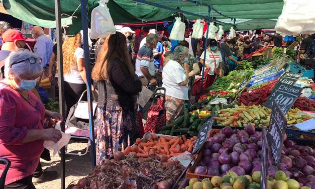 Sin importar su historia, en Florencio Varela desalojaron a trabajadores de la Feria Alpino