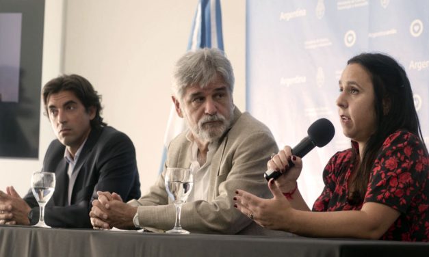 Autoridades nacionales buscan voluntaries para testear la vacuna nacional contra el COVID
