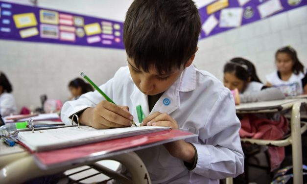 ¿Cómo invierten en educación los distintos distritos del país?