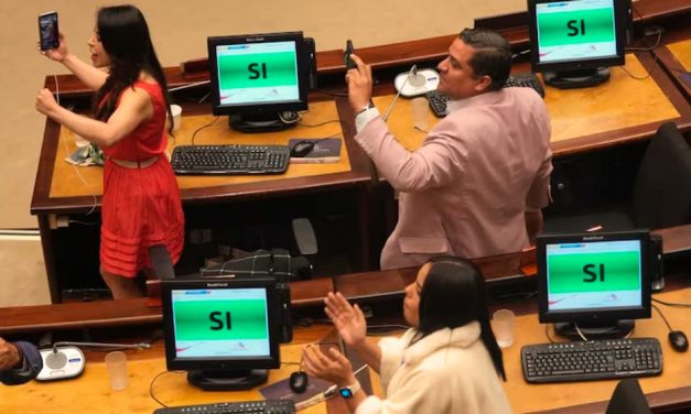 El Congreso de Ecuador aprobó el juicio político a Lasso