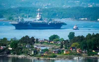 El buque bélico más grande del mundo arriba a Oslo y aumenta las tensiones con Rusia