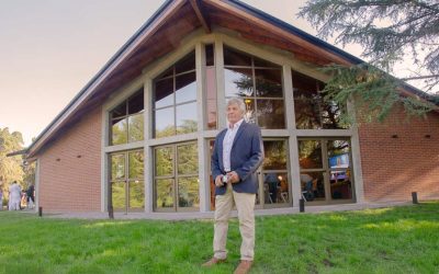 Carlos Pérez Lean, el arquitecto que diseñó un edificio que captura y expande la energía divina