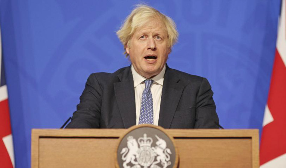 Pese a los abucheos, Boris Johnson superó el voto de confianza 1 AP 01 Martin Lamberti