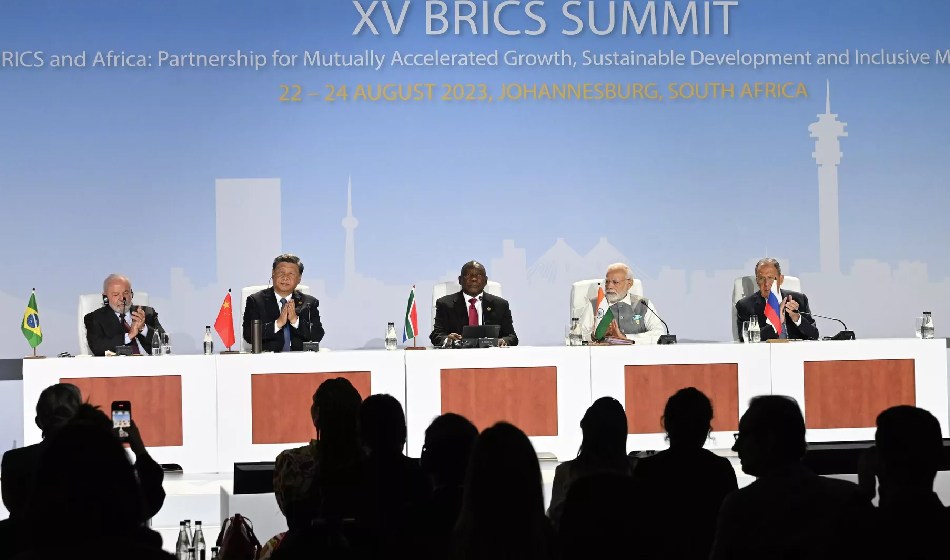 Los BRICS admiten a Argentina y 5 países más a su bloque