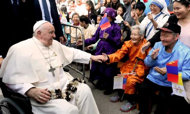 El Papa Francisco inició su viaje en Mongolia