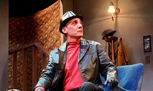 «Te espero en la Oscuridad», cuando el misterio se apodera de las tablas porteñas