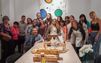 Programa Espuma, la ONG que instala jabonerías sociales para reciclar el aceite de cocina usado