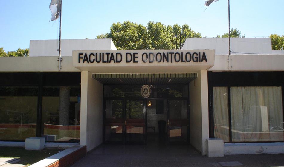 Facultad de Odontologia UNLP Fuente CulturalCava.ar1