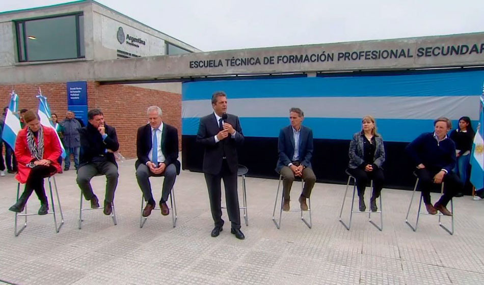 Massa inauguró una nueva escuela y llamó a defender la educación pública en las urnas 2